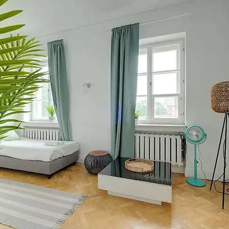 Place*unique Royal Route View*4 Bedrooms*6beds Apartamento Varsovia